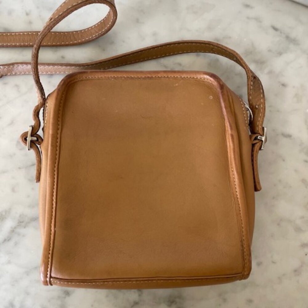 COACH Vintage British Tan Classic Kit Camera Crossbody Purse